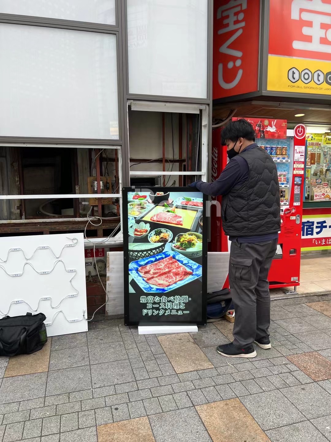 Beten Digital Signages are deployed in Japan-2